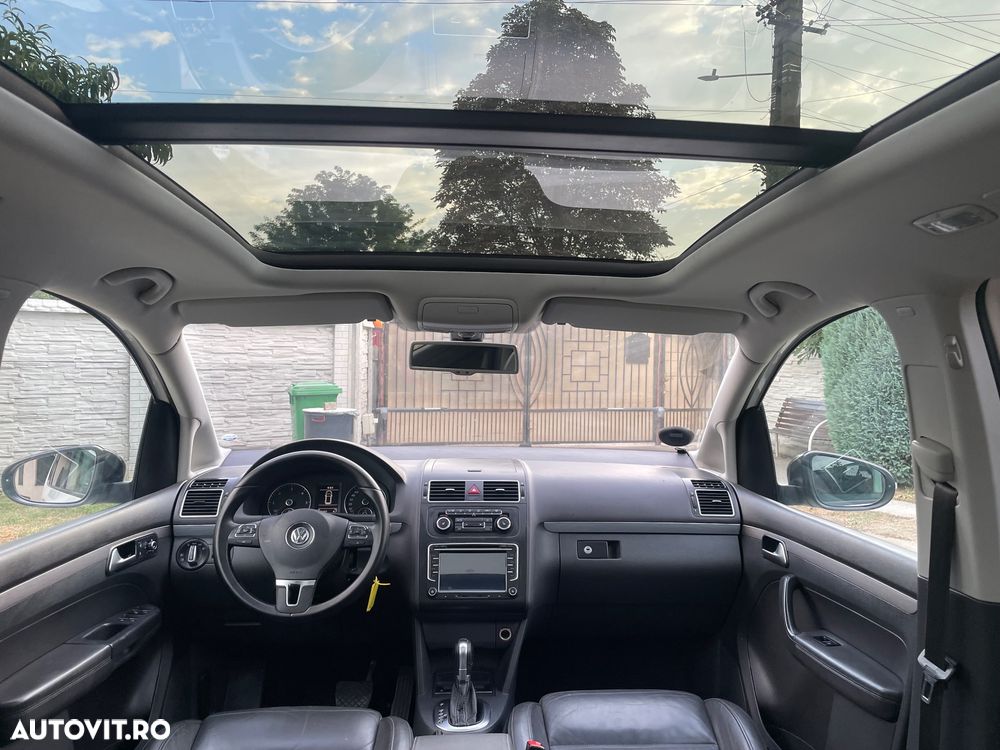 Volkswagen Touran - 29