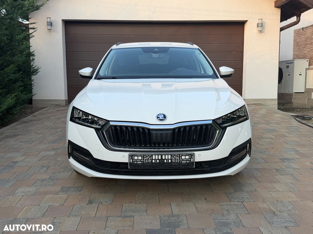 Skoda Octavia 2.0 TDI DSG Ambition - 1