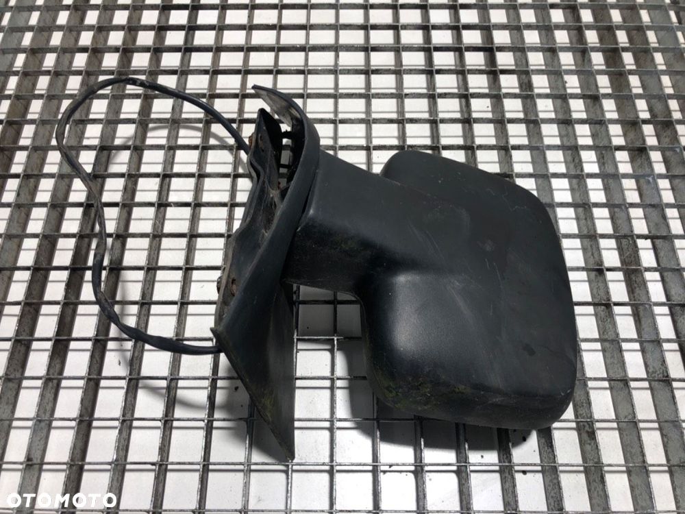 LUSTERKO LEWY  MERCEDES-BENZ VITO Autobus (W638) 1996 - 2003 110 CDI 2.2 (638.194) 75 kW [102 KM] - 5