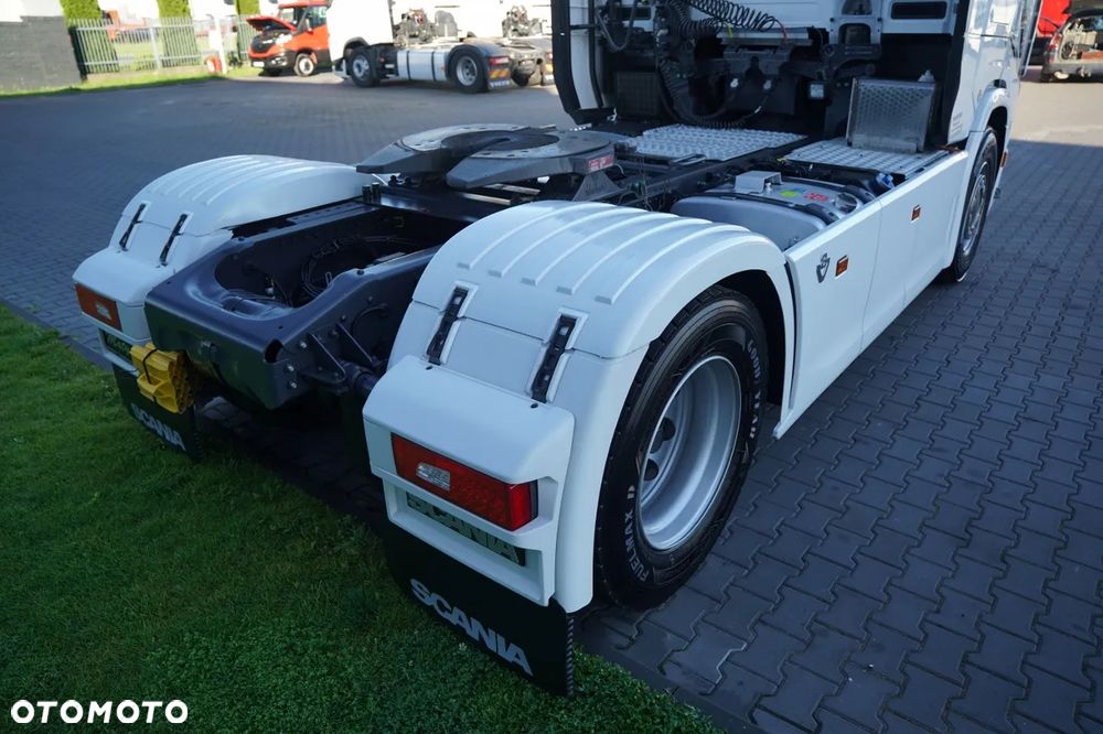 Scania S 580 / V8 / RETARDER / KLIMA POSTOJOWA / CAŁA NA PODUSZKACH / SKÓRY / - 15