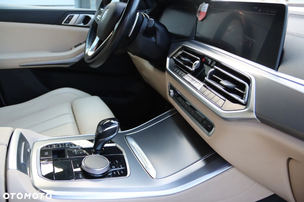 BMW X5 xDrive40i - 22
