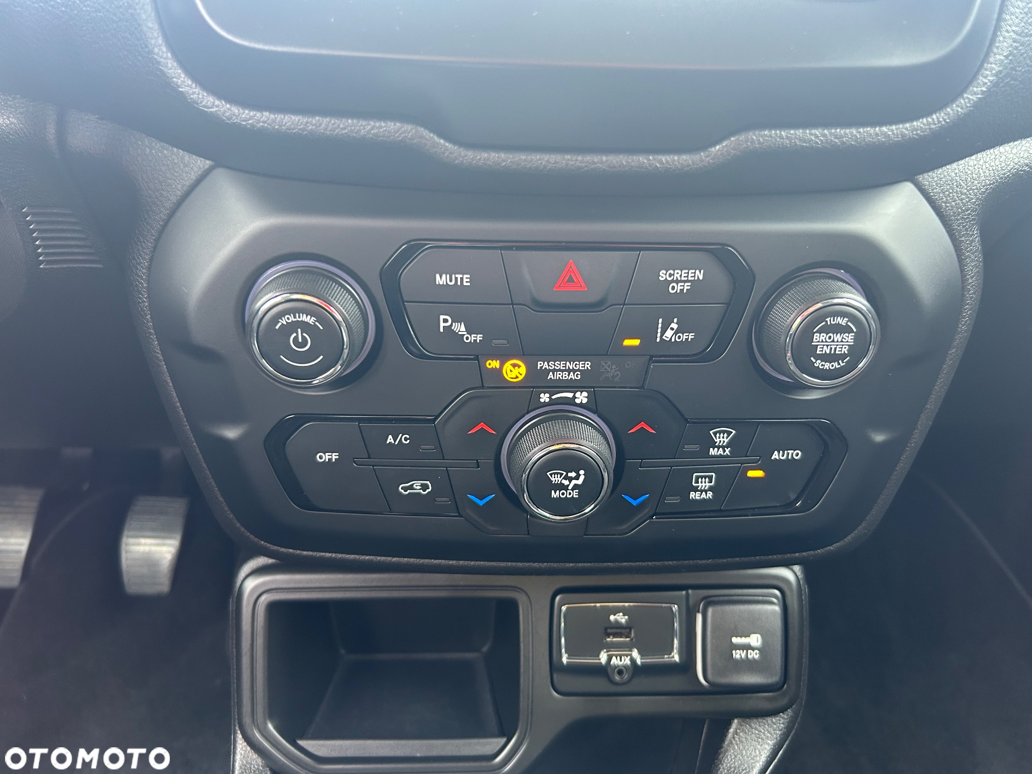Jeep Renegade 1.4 MultiAir Limited FWD S&S - 28