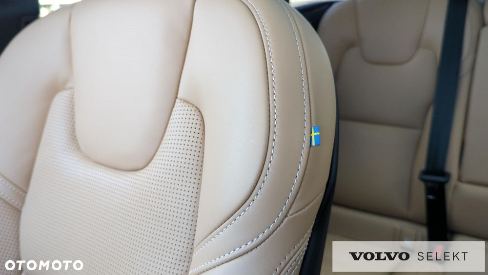 Volvo V90 Cross Country - 29
