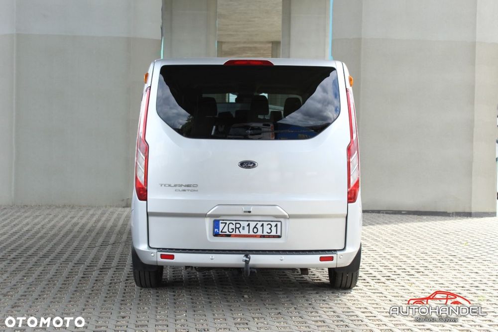 Ford Tourneo Custom - 5