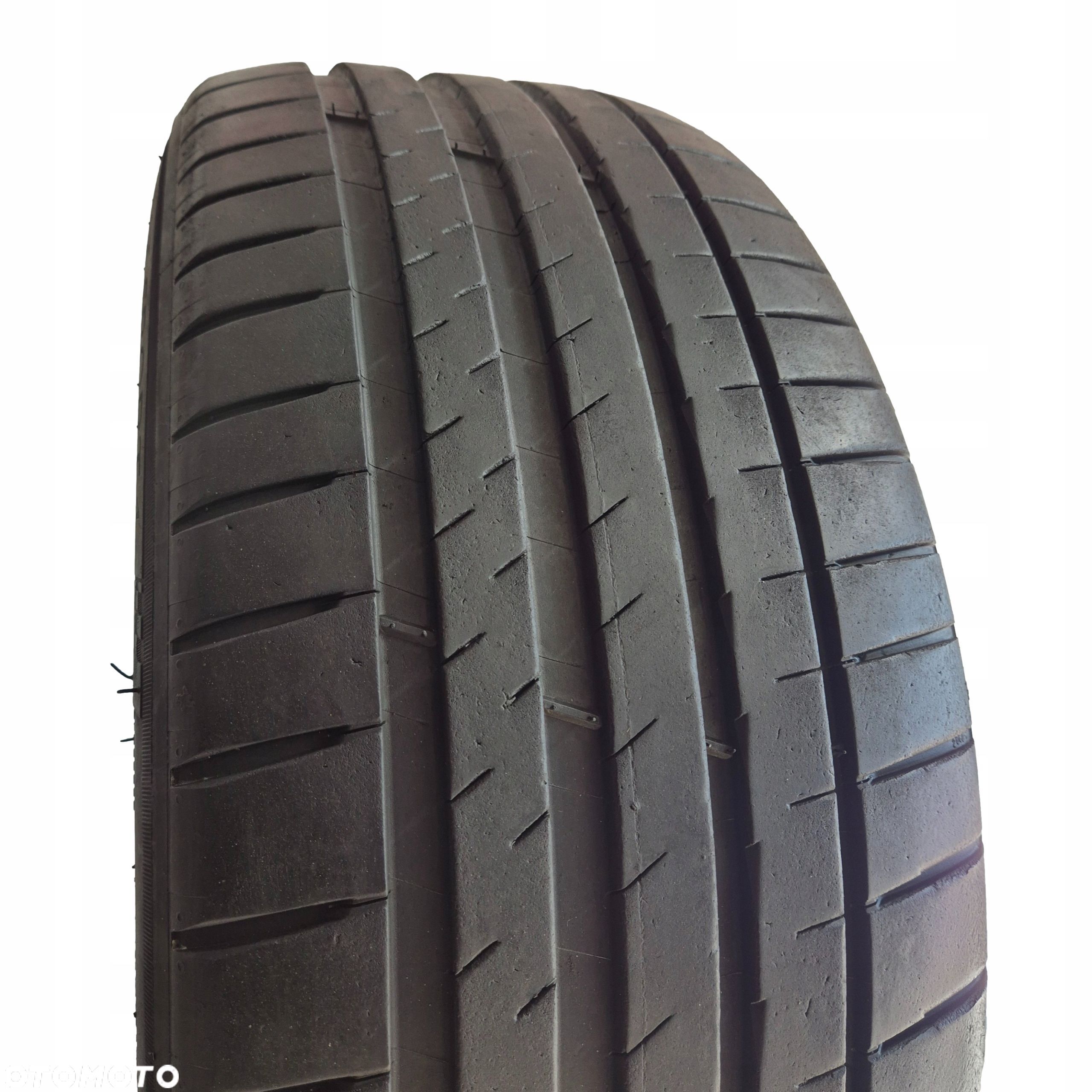 Michelin pilot sport 4 235/45 R18 98Y 2021 - 1