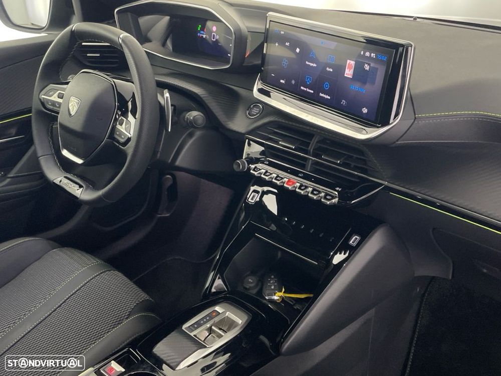 Peugeot 208 1.2 Hybrid GT e-DCS6 - 23