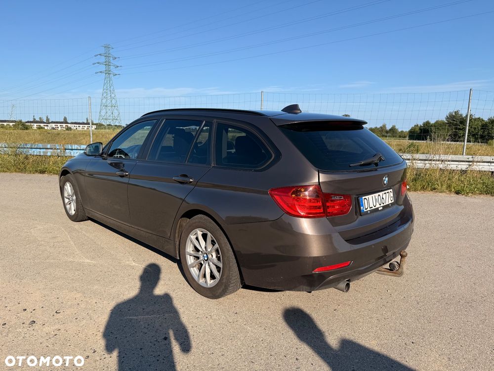 BMW Seria 3 320d - 19