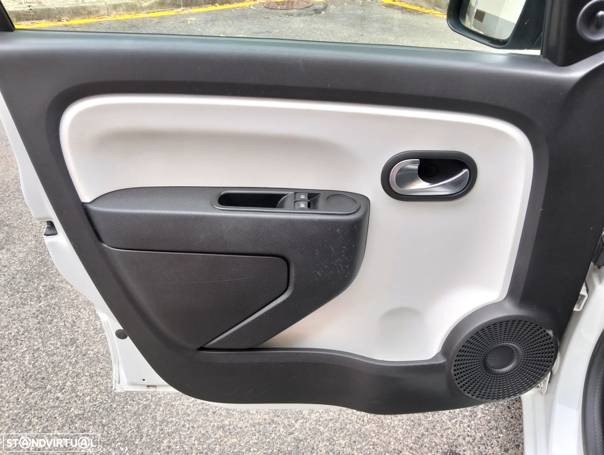 Renault Twingo 1.0 SCe Limited - 24
