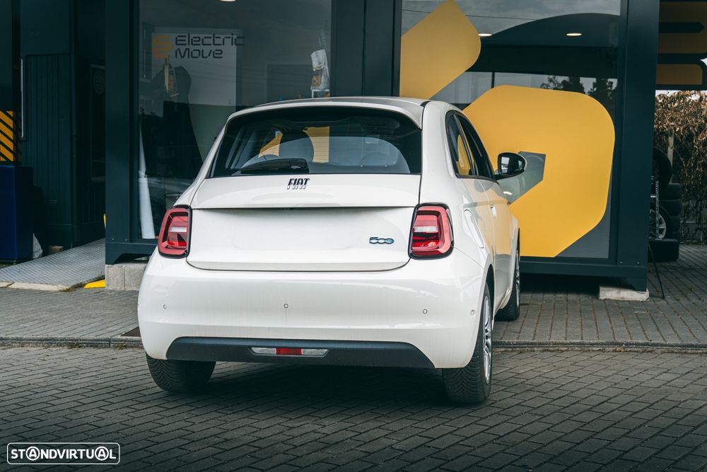 Fiat 500e 42kWh — fotografia 11