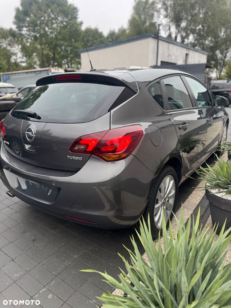 Opel Astra 1.4 Turbo Exklusiv - 12