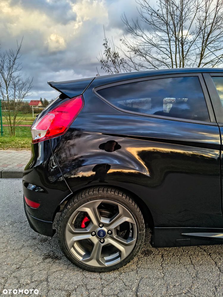 Ford Fiesta 1.6 EcoBoost ST - 4