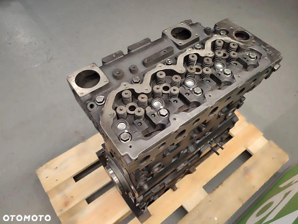 Słupek silnika  Cat 4.4C - 9