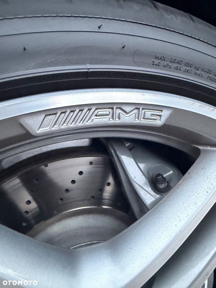 Mercedes-Benz Klasa C AMG 63 S - 40
