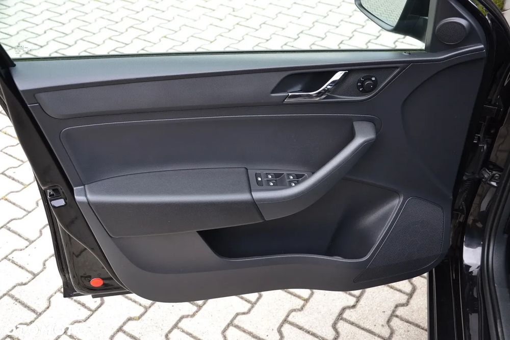 Skoda RAPID 1.6 TDI DPF Edition - 11