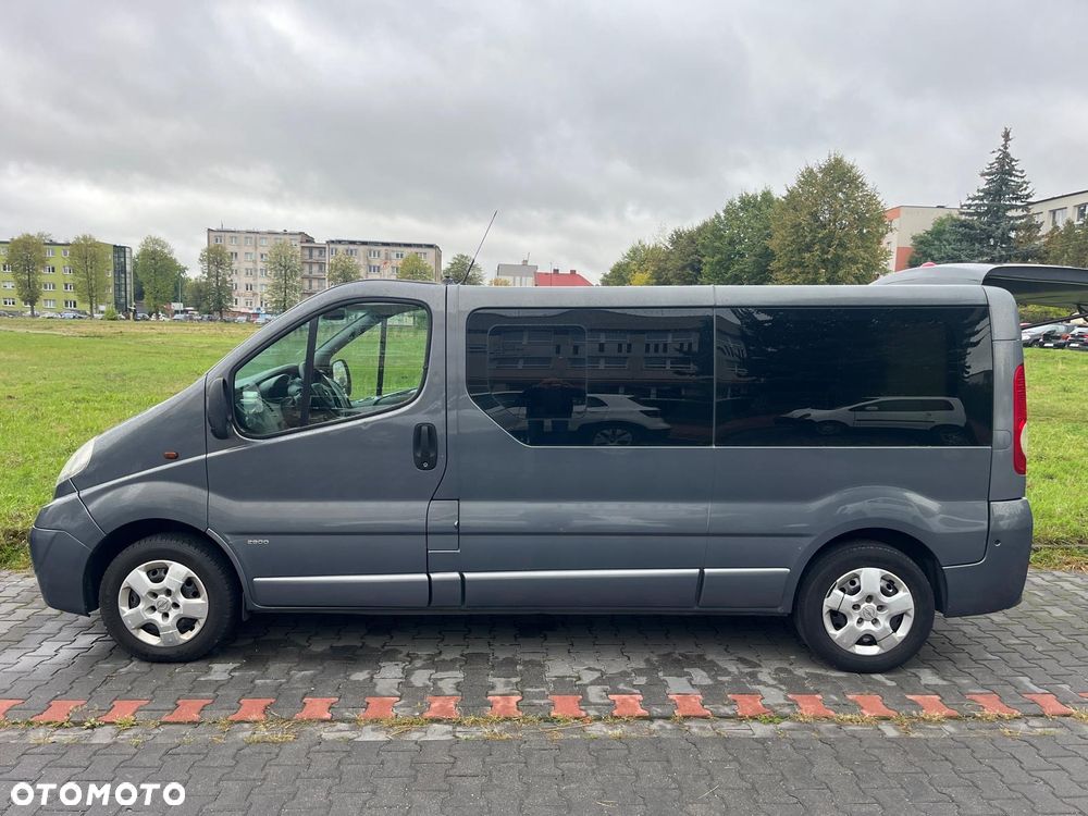 Opel Vivaro - 1