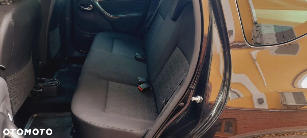 Dacia Duster 1.6 Laureate - 13