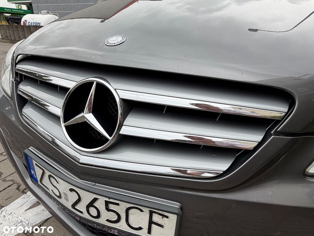 Mercedes-Benz Klasa B 200 Turbo SPORT EDITION - 19
