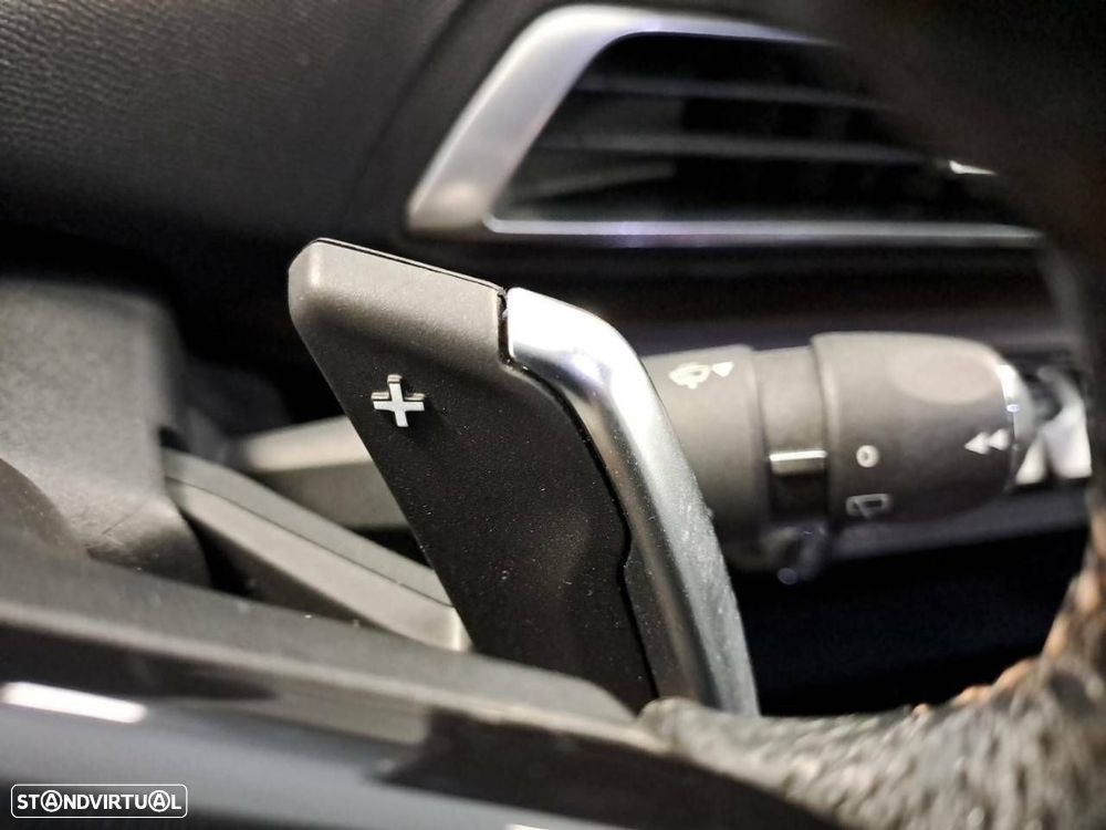 Peugeot 3008 1.6 Hybrid4 GT Pack e-EAT8 - 14