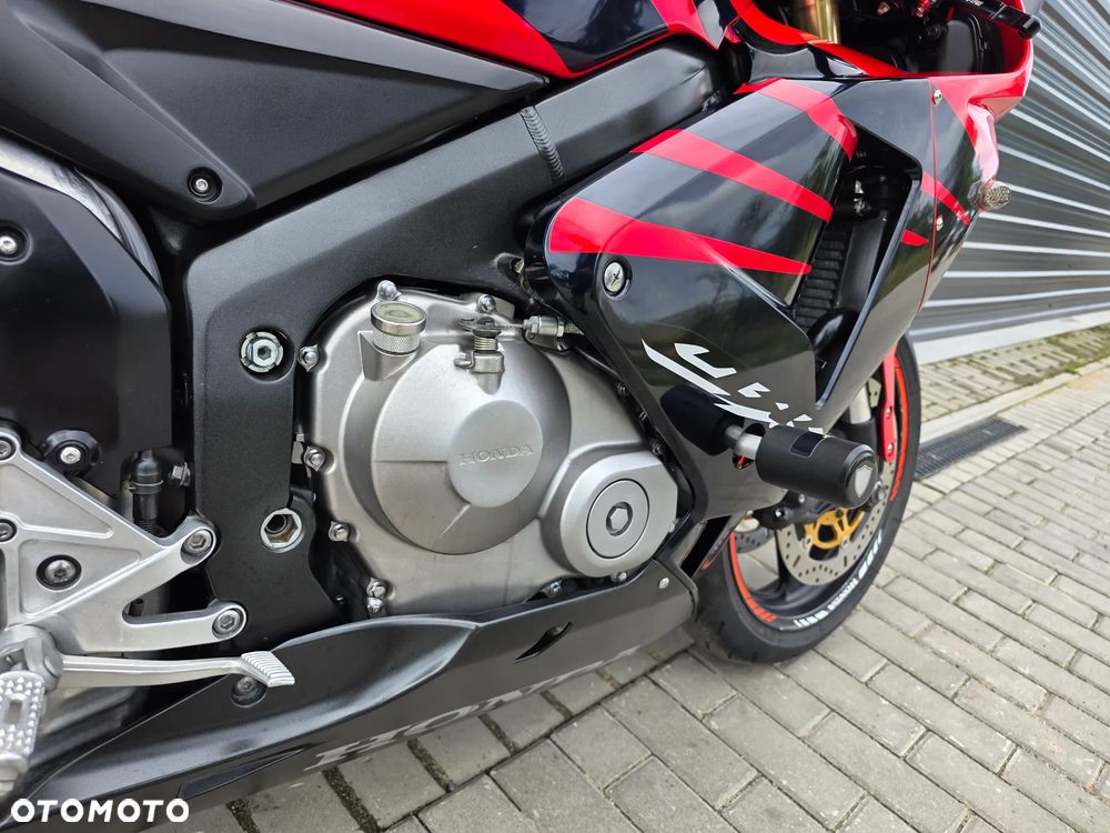 Honda CBR - 23