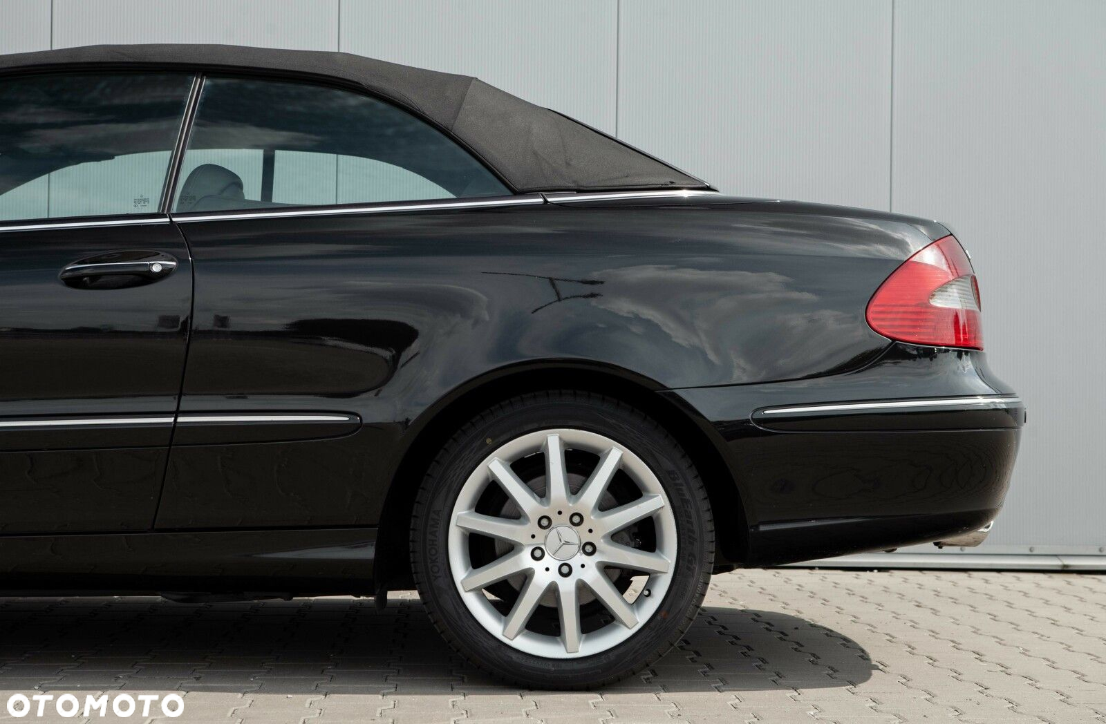Mercedes-Benz CLK - 16