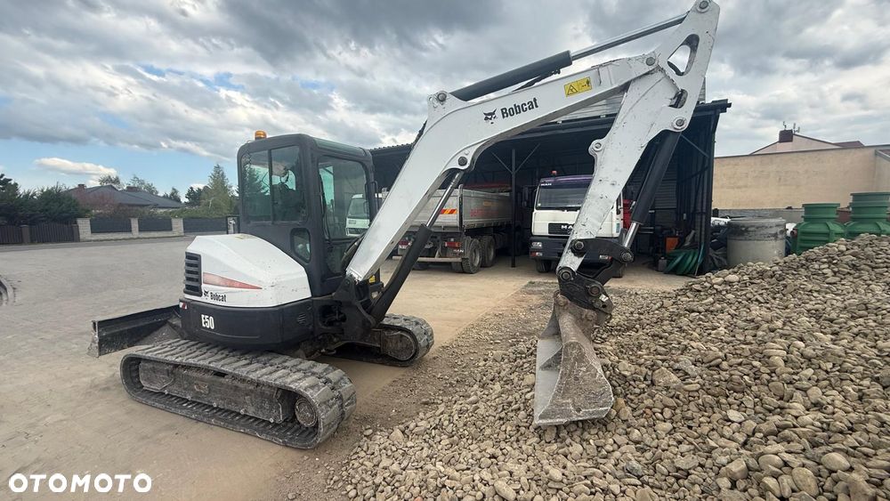 Bobcat E50 - 11