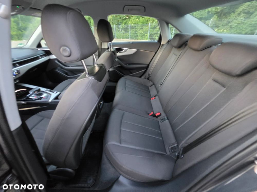 Audi A4 Limousine - 24