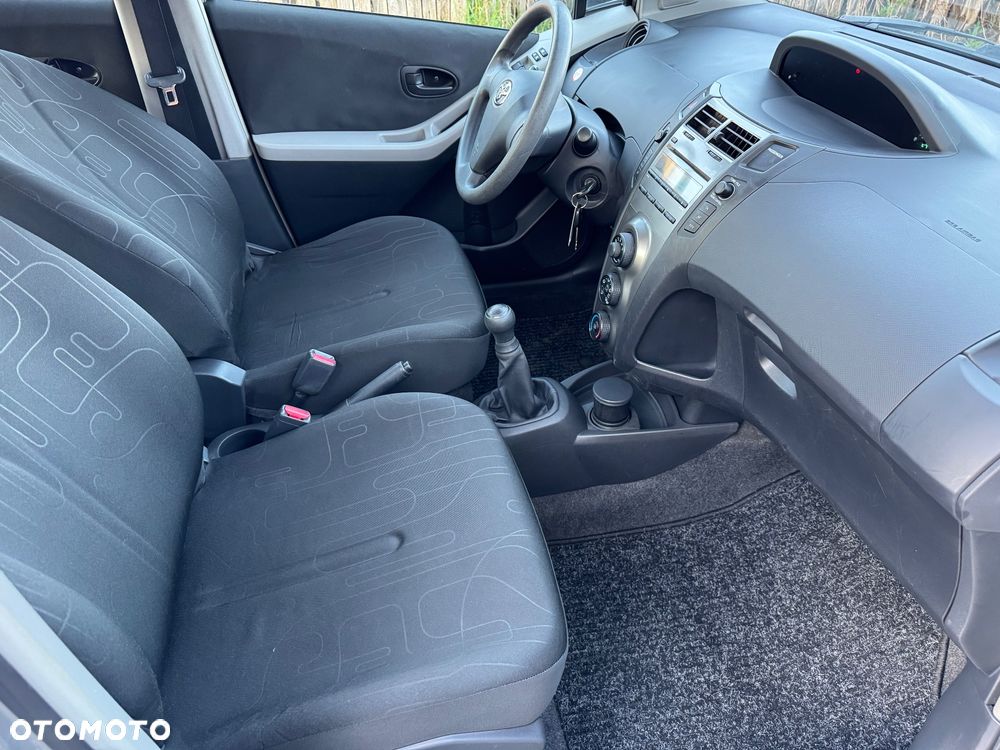 Toyota Yaris 1.0 VVT-i Sol - 15