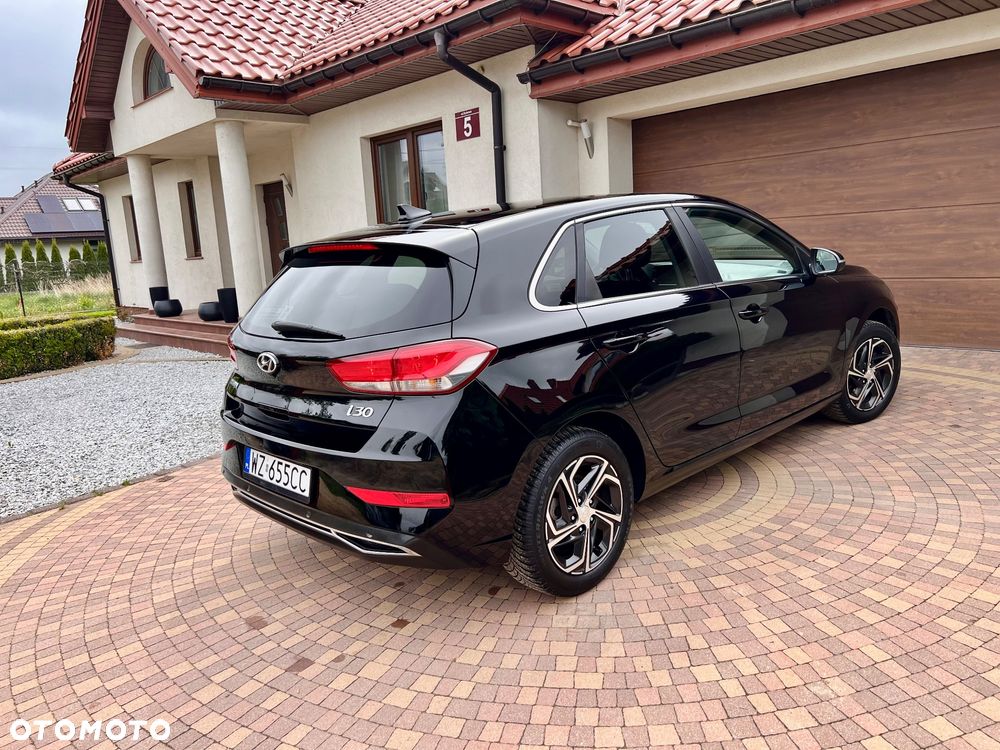 Hyundai i30 1.5 DPI Comfort - 35