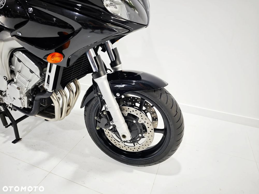 Yamaha FZ - 8