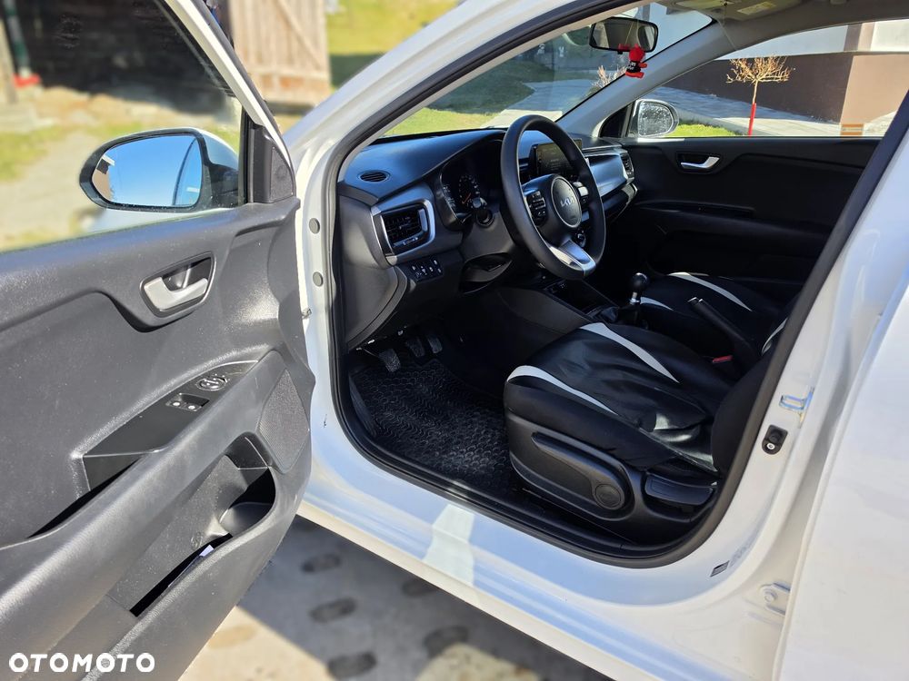 Kia Rio 1.2 L - 20