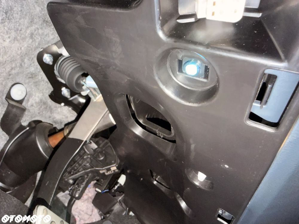 Toyota Yaris Cross 130 1.5 VVT-i GR Sport - 23