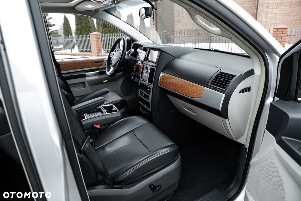 Chrysler Grand Voyager 2.8 CRD Limited - 23