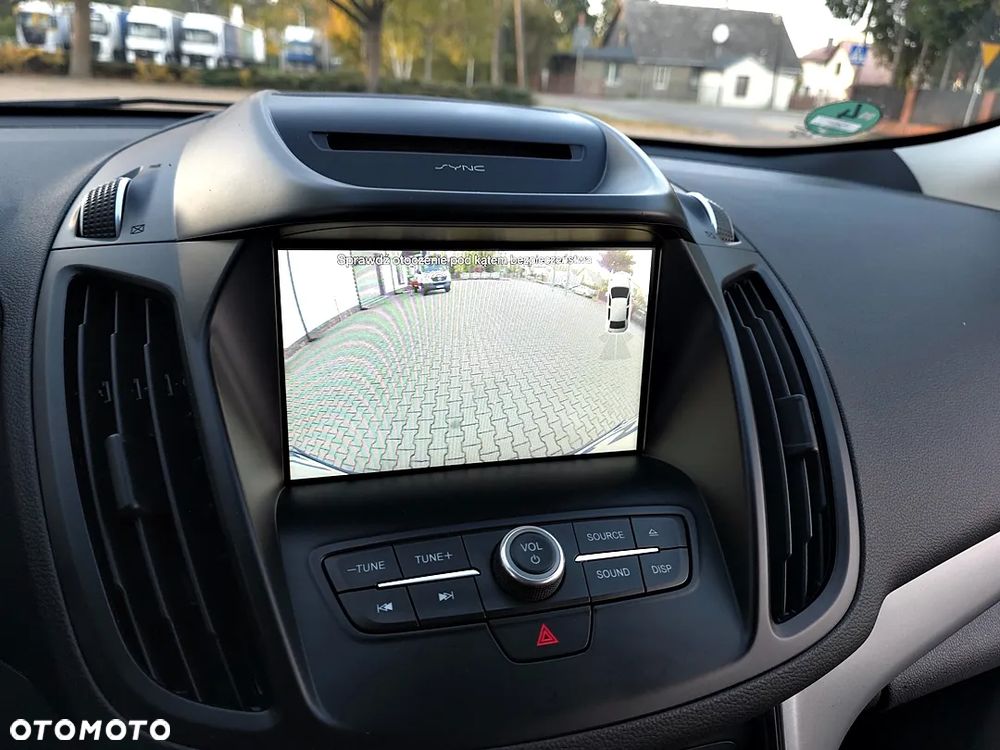 Ford Kuga 2.0 TDCi FWD Titanium Plus - 33