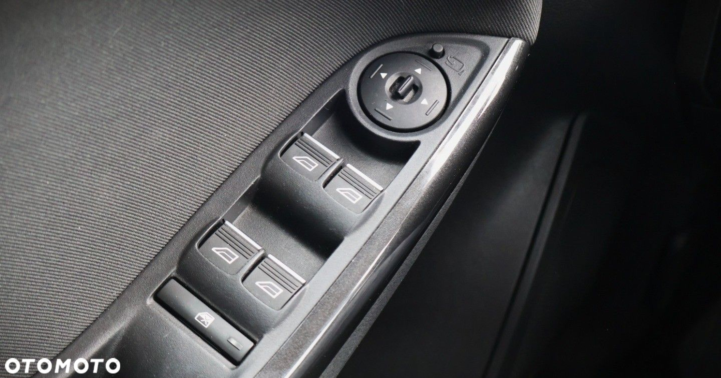 Ford Focus - 24