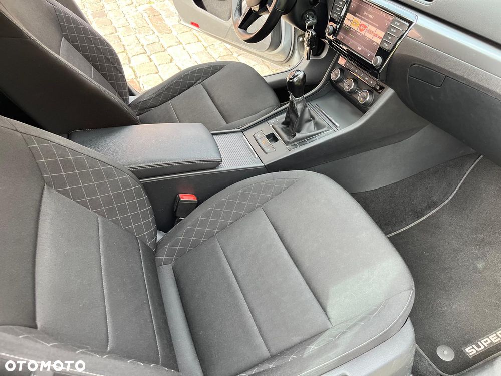 Skoda Superb 1.4 TSI ACT Ambition - 9