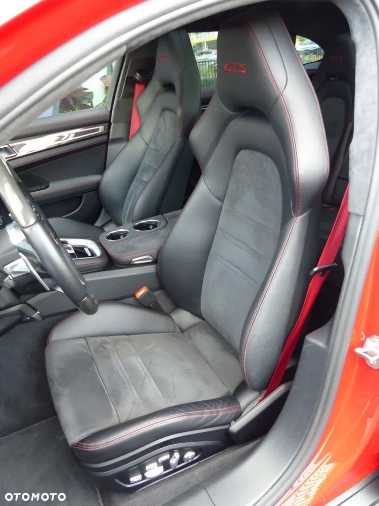 Porsche Panamera GTS GPF Sport Turismo - 11