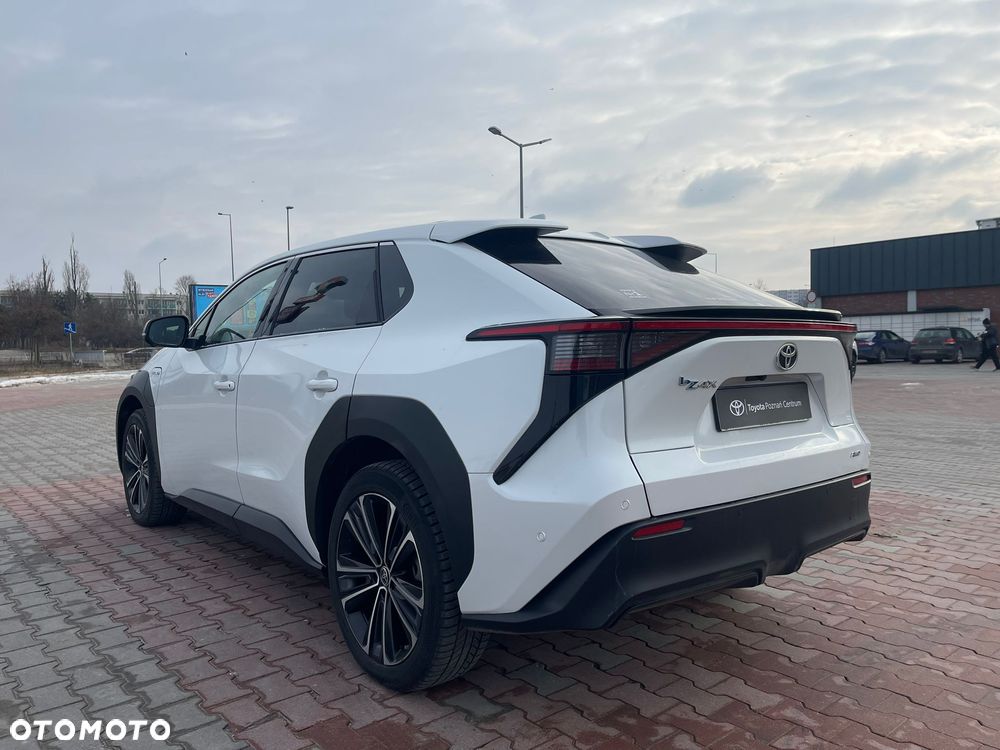 Toyota bZ4X 71.4kWh Executive - 8