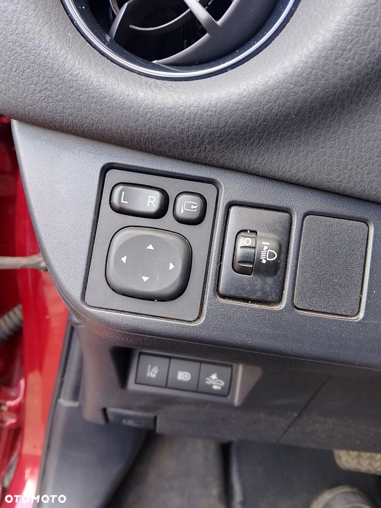 Toyota Yaris Hybrid 100 Dynamic - 22