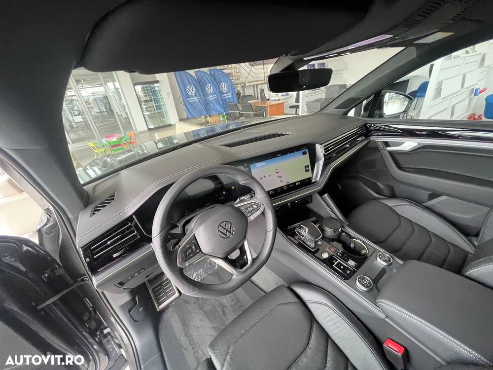 Volkswagen Touareg V6 TDI 4MOTION R-Line - 12