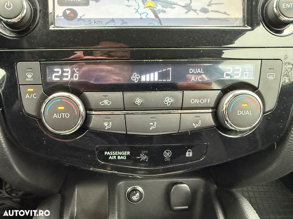 Nissan Qashqai 1.6 DCI ALL-MODE 4x4i N-Connecta - 33