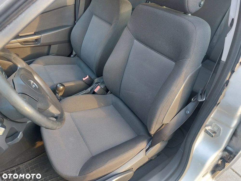 Opel Astra III 1.6 - 10