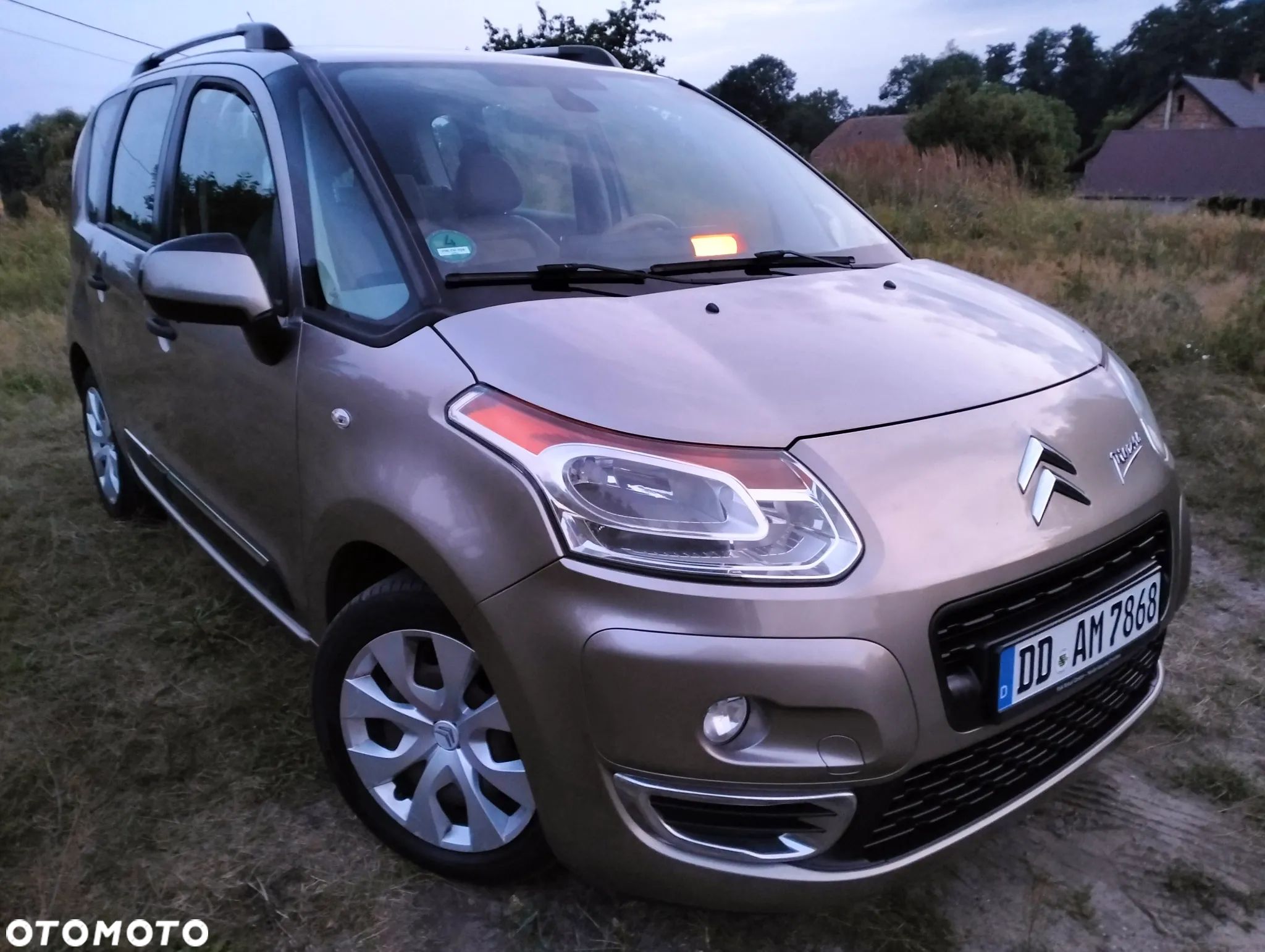 Citroën C3 Picasso 1.4i Exclusive - 1