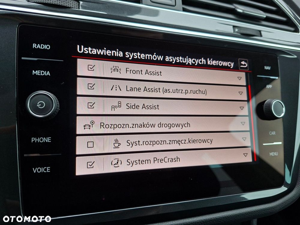 Volkswagen Tiguan - 24