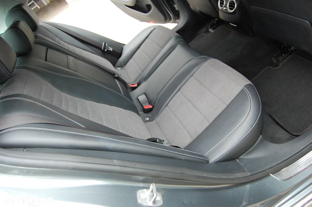 Mercedes-Benz Klasa E 220 d 9G-TRONIC Avantgarde - 17