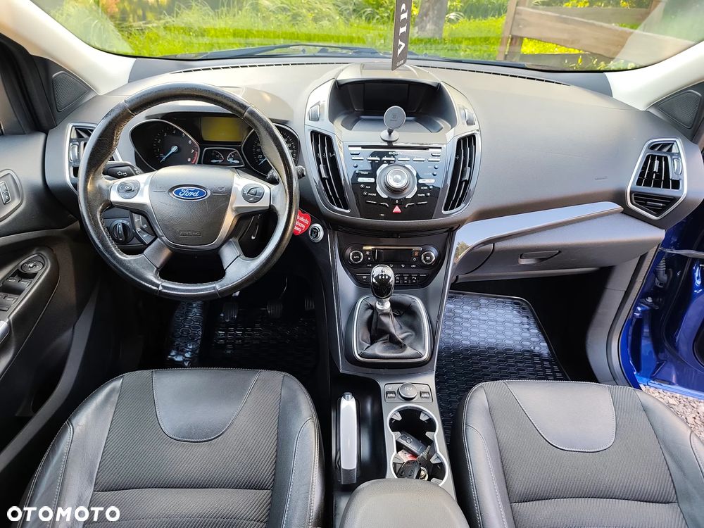 Ford Kuga - 12