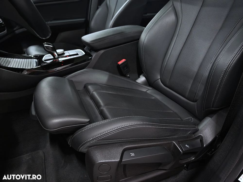 BMW X3 xDrive30e AT PHEV - 31