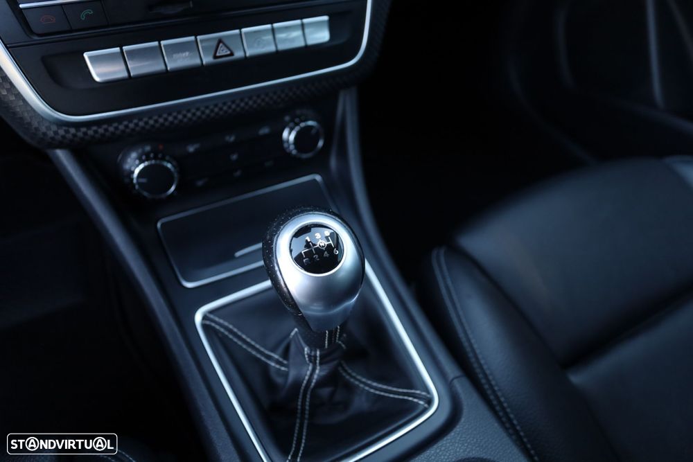 Mercedes-Benz A 180 d Urban - 9