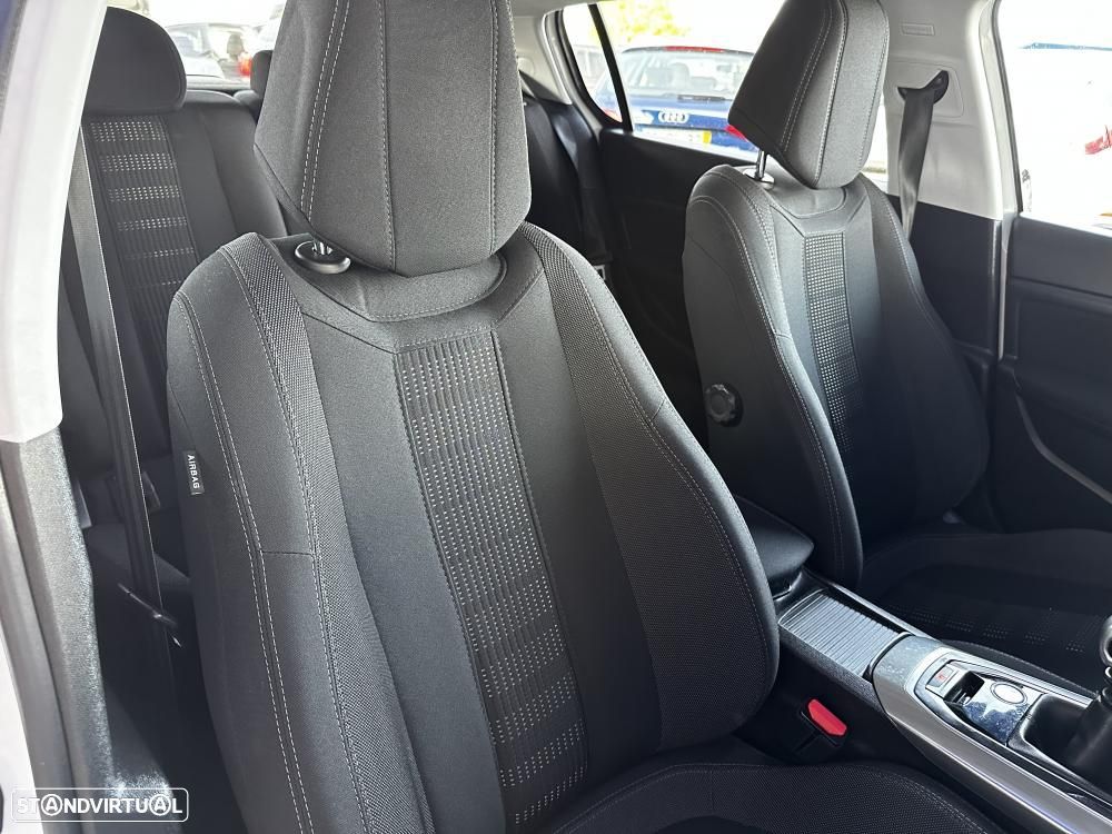 Peugeot 308 1.6 BlueHDi Allure - 42