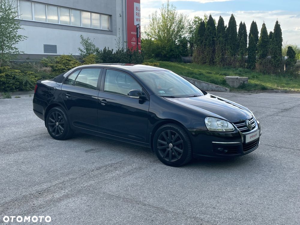 Volkswagen Jetta 1.4 TSI Highline Optimum - 32