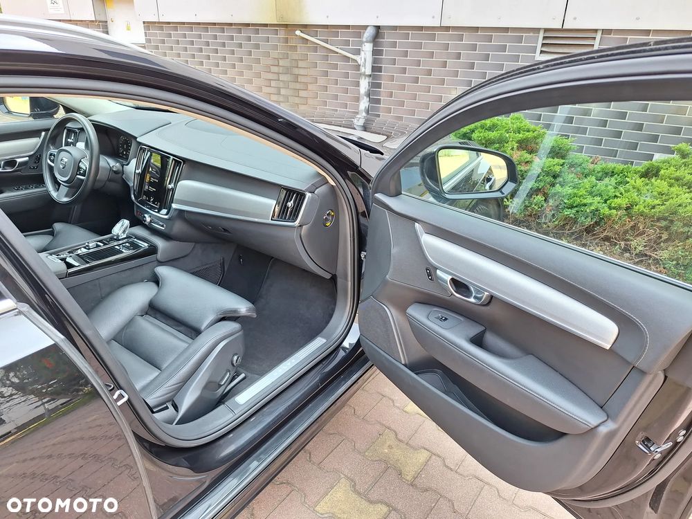 Volvo V90 T8 AWD Plug-In Hybrid Inscription - 21